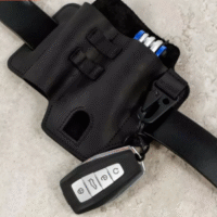 Bainha Multitool em Couro EDC – Organizador de Cinto 3 em 1 com Porta-Lanterna, Caneta e Chaveiro